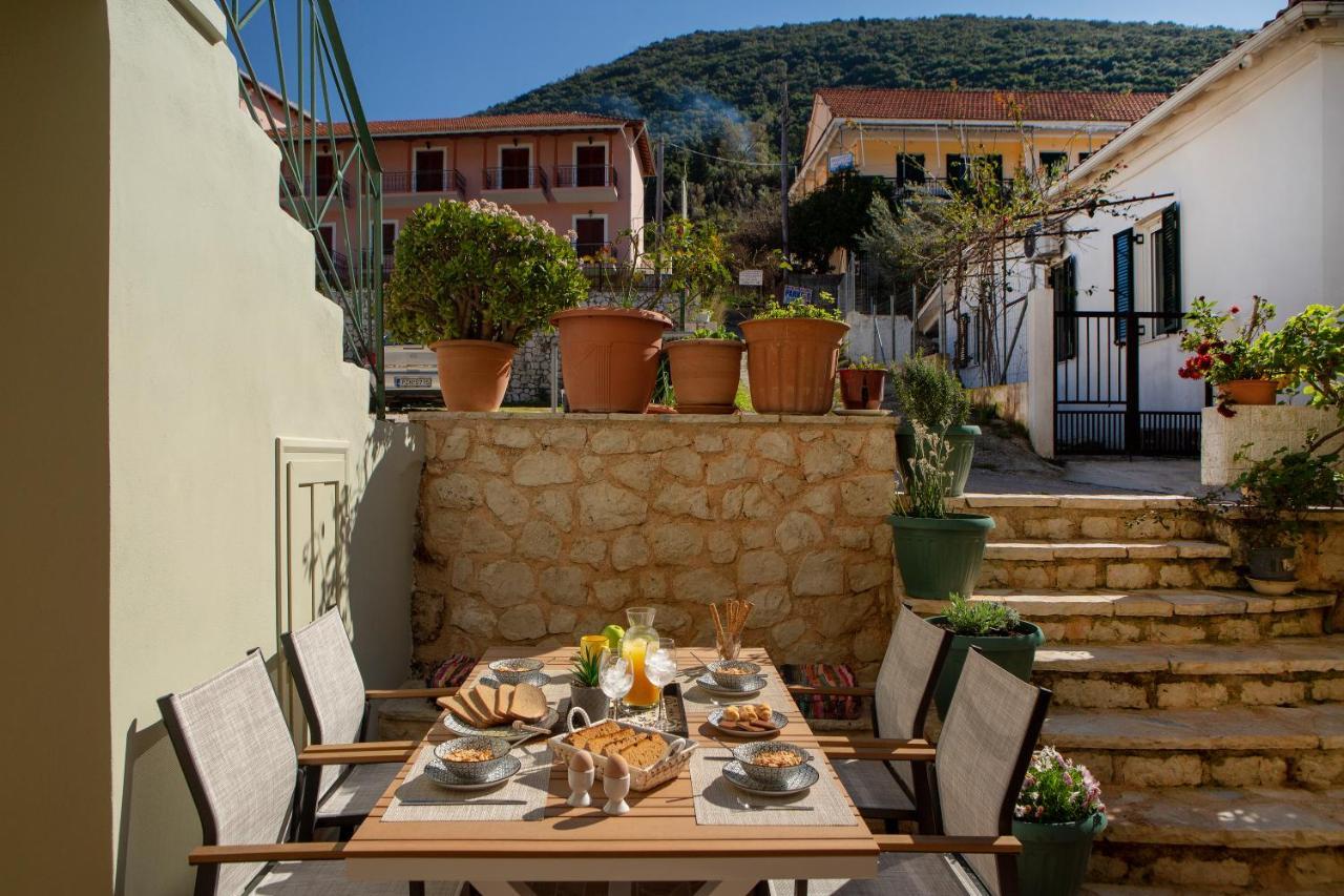 George'S Home Vassiliki Esterno foto